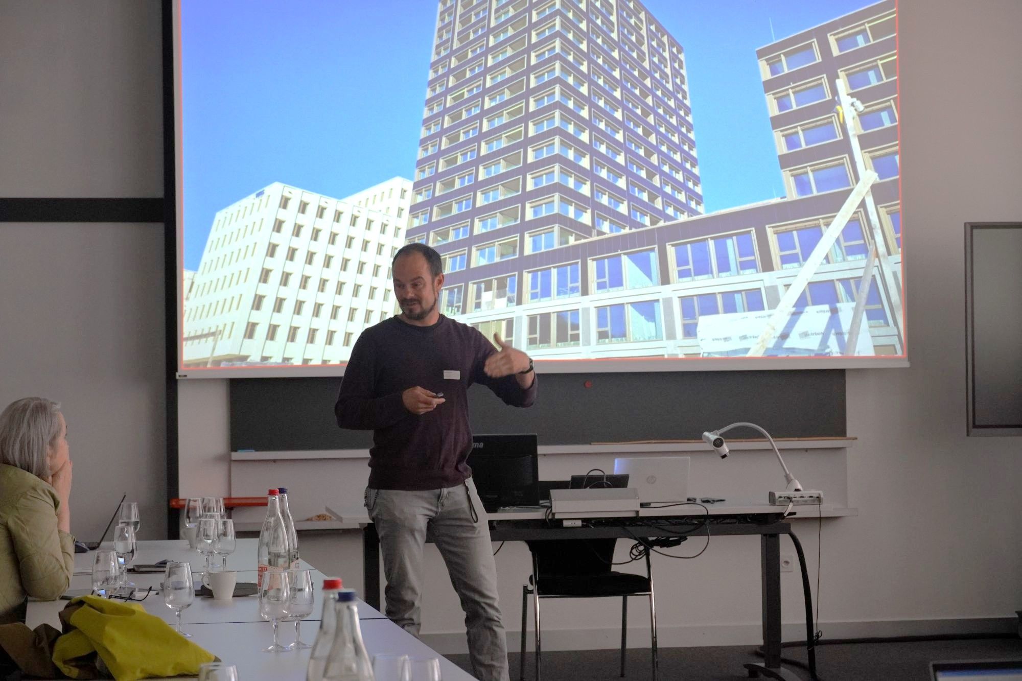 Rückblick auf den Kurs PV-Fassaden an der HSLU Horw!