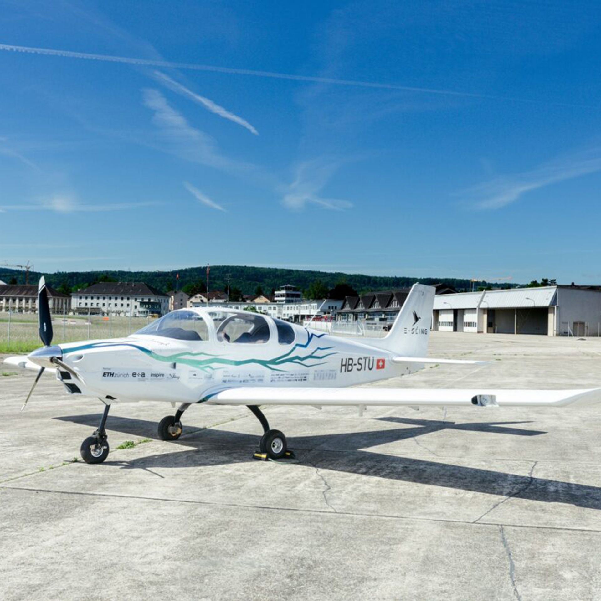 e-Sling auf dem Rollfeld