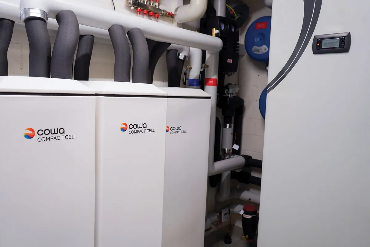 Wärmespeicher puffert Solarstrom über Wochen