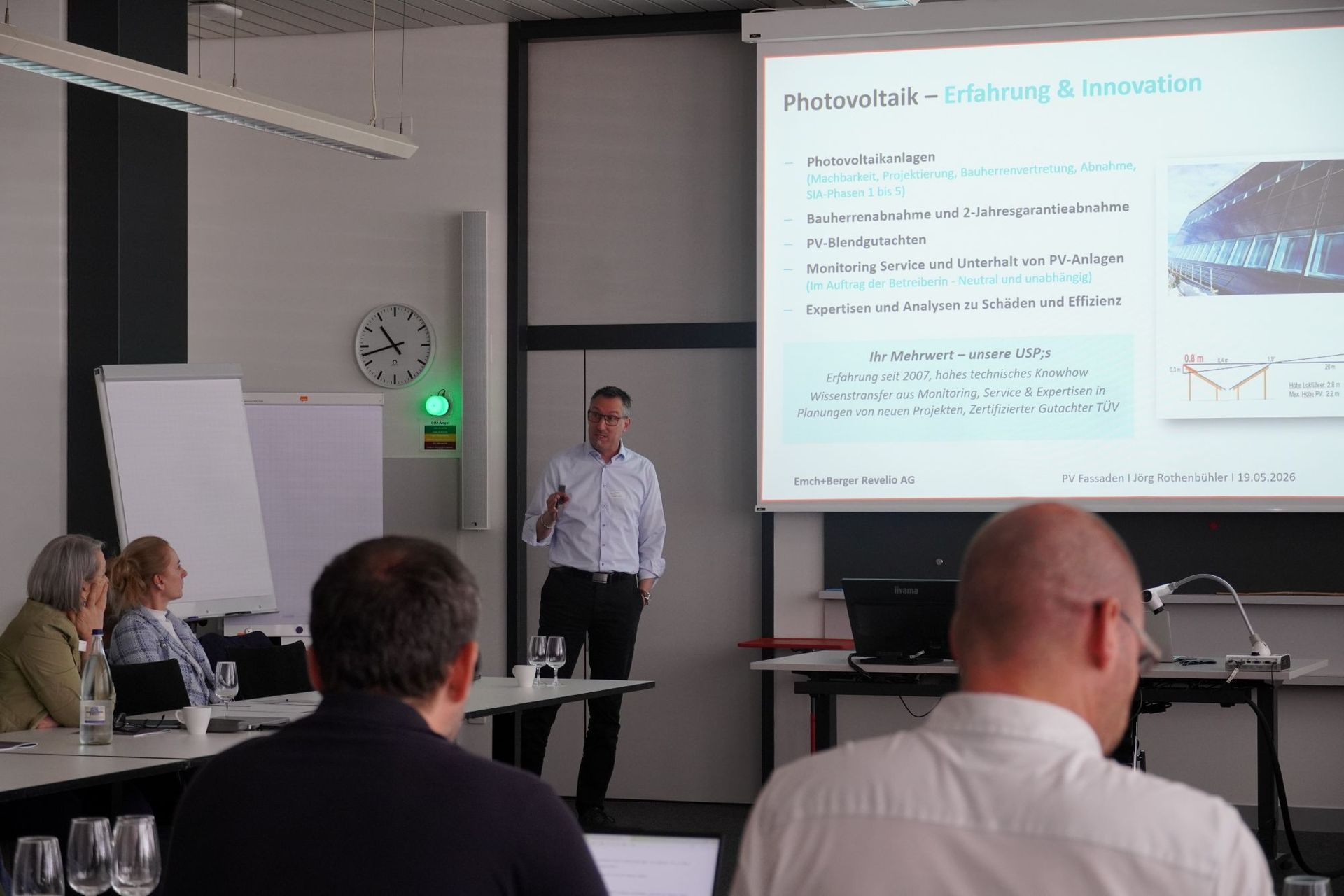 Rückblick auf den Kurs PV-Fassaden an der HSLU Horw!