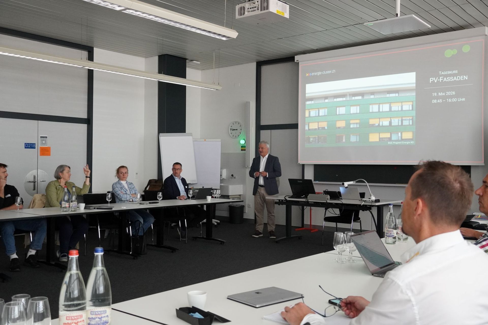 Rückblick auf den Kurs PV-Fassaden an der HSLU Horw!