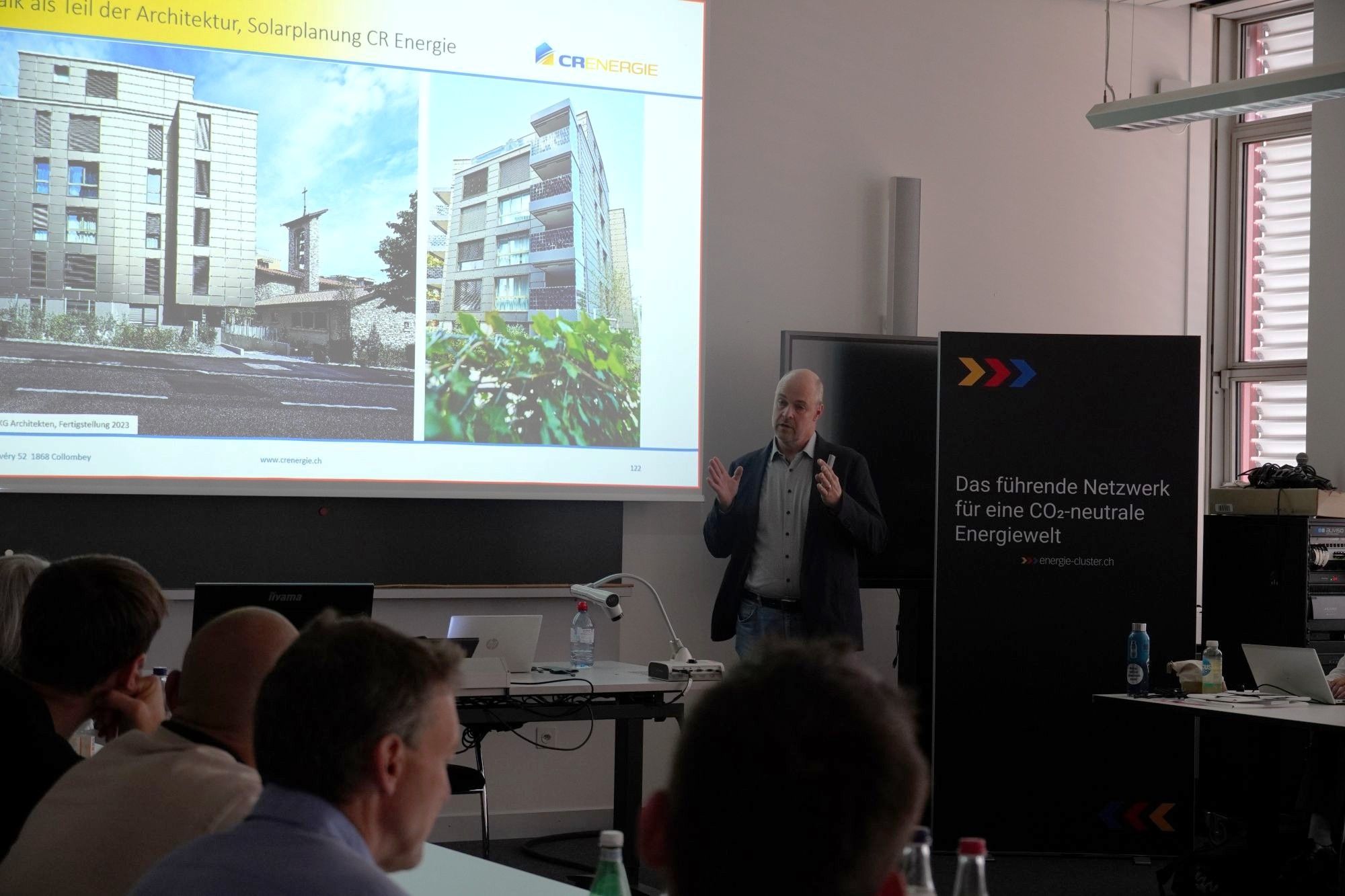 Rückblick auf den Kurs PV-Fassaden an der HSLU Horw!